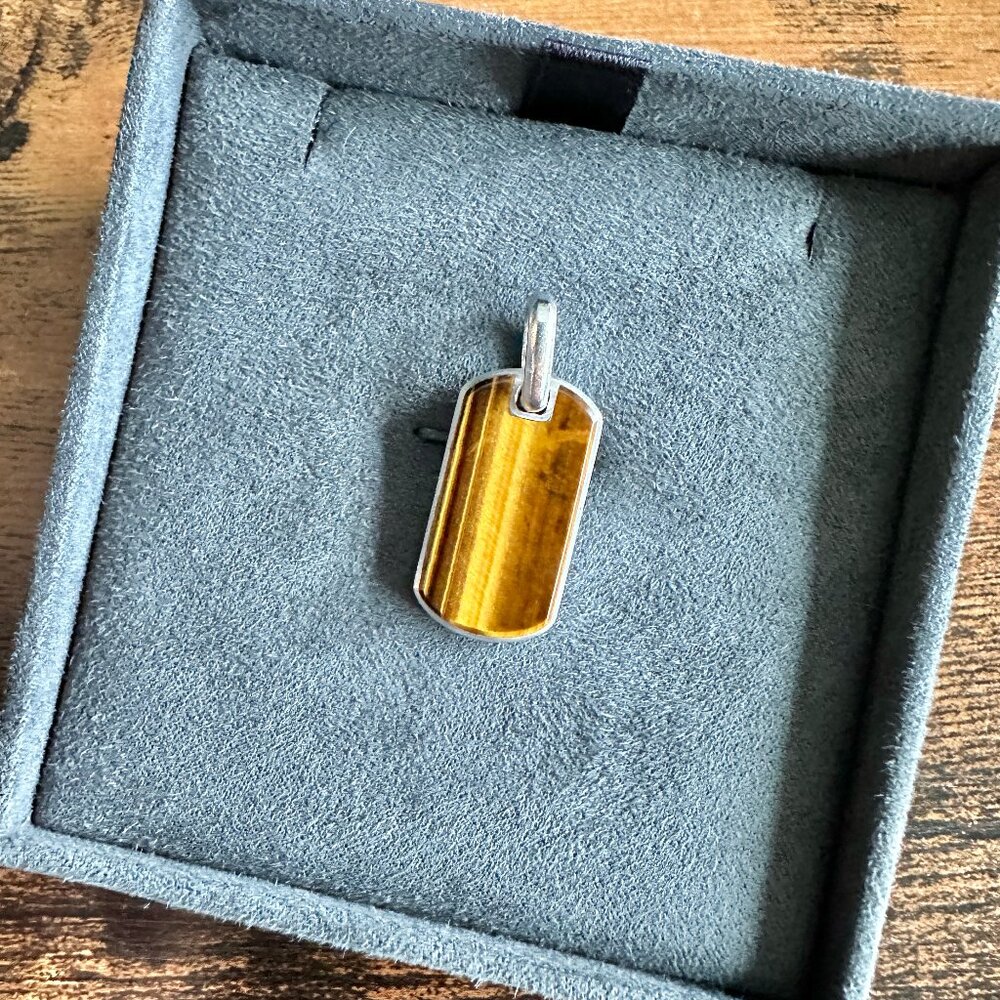 David Yurman Chevron Dog Tag Pendant w/ Tiger's Eye - 27mm - Picture 3 of 14